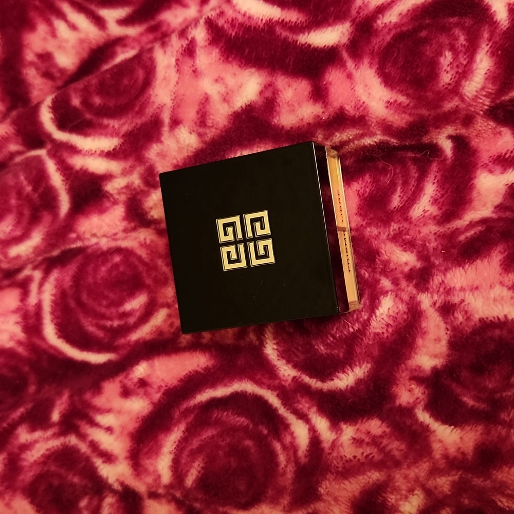 Like New! Givenchy Prisme Libre Powder Mini in Popeline Mimosa